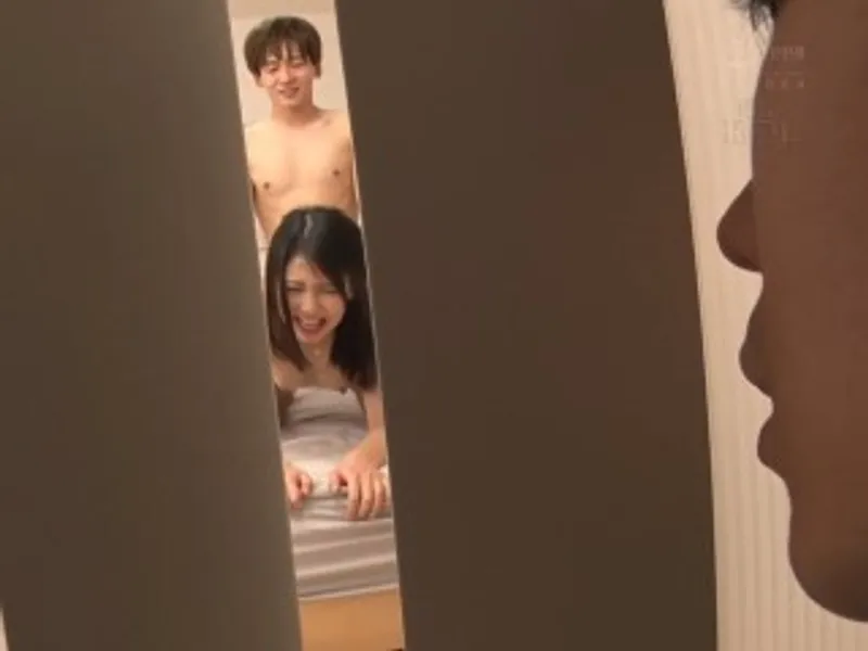 Thanh niên đang lén lút với chị nhà sát bên thì anh chồng yêu về...