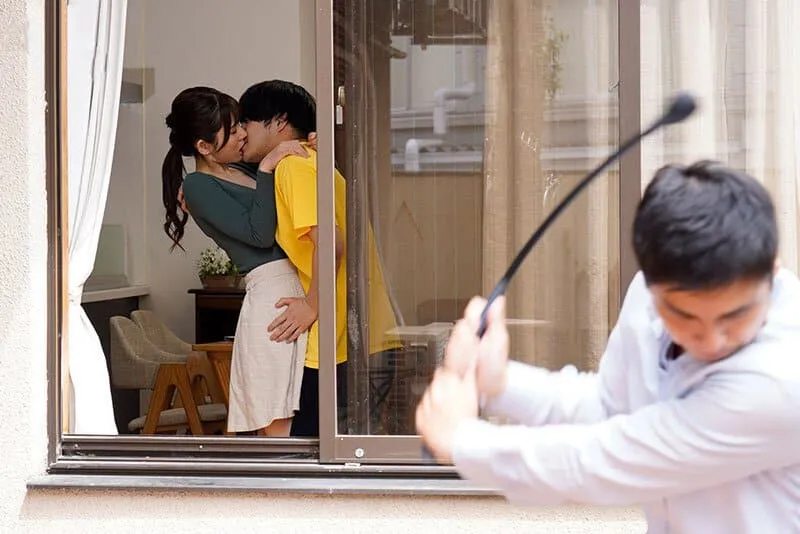 ông xã mãi mê với công việc, cô vợ nảy sinh tình cảm với em anh xã vì cô đơn